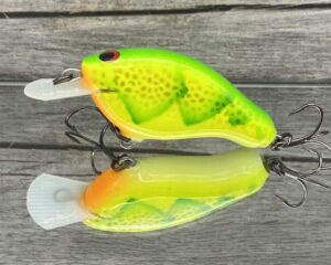 Greenfish Tackle - Stray Dog - Custom Balsa Crankbait - Coach Dog Craw Color