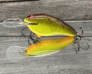 Black Label Balsa - Shiver 7 - Custom Balsa Crankbait - Chartreuse Root Beer Color